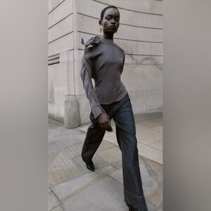 Zara SHOULDER CUT-OUT BLOUSE WITH TIE